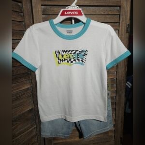 NWT Levi's size 7 boys jean shorts set.